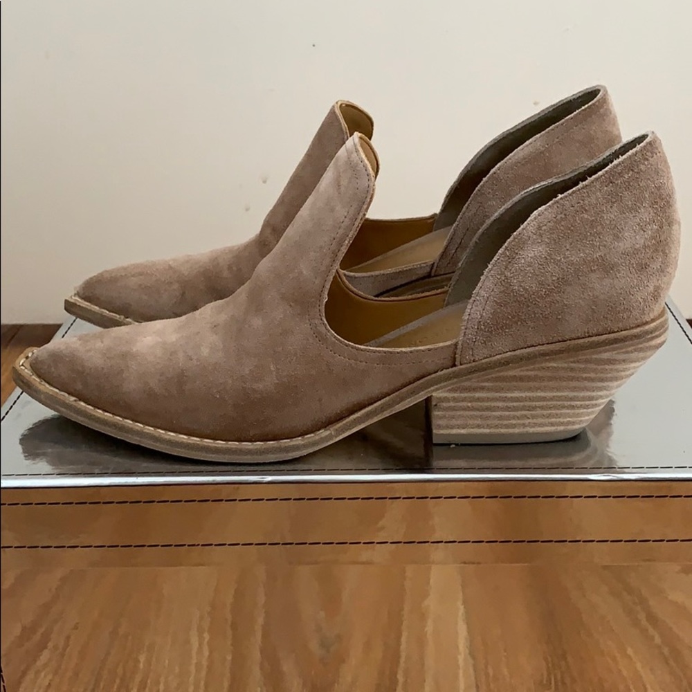 Sigerson Morrison Tabatha Cut-Out Suede Booties